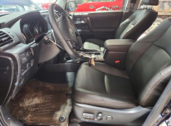 JTERU5JR1R6289045 2024 TOYOTA 4RUNNER Blue Вид салону спереду
