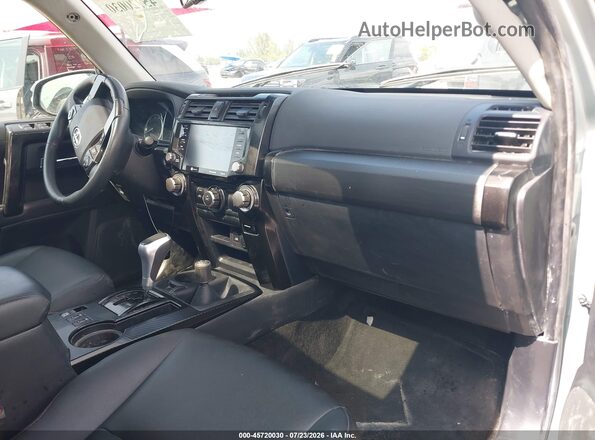 JTERU5JR2N6007568 2022 TOYOTA 4RUNNER Green Սալոնի դիմացի տեսք