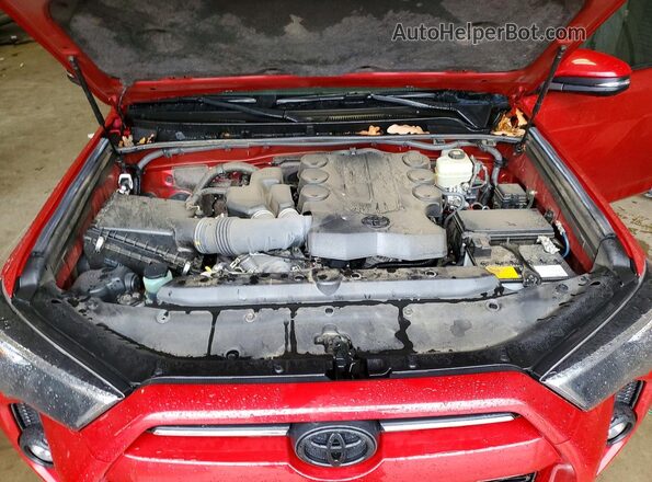 JTERU5JR2N6014147 2022 TOYOTA 4RUNNER Red ძრავის განყოფილების ხედი