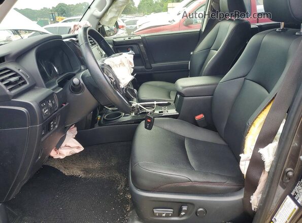 JTERU5JR2P6160180 2023 TOYOTA 4RUNNER Gray Front interior view