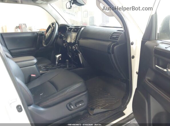 JTERU5JR3M5926628 2021 TOYOTA 4RUNNER White Սալոնի դիմացի տեսք