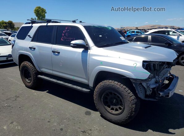 JTERU5JR4M5931014 2021 TOYOTA 4RUNNER Silver Delantero derecho