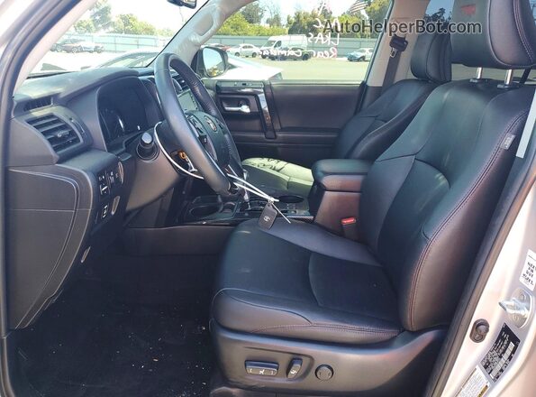 JTERU5JR4M5931014 2021 TOYOTA 4RUNNER Silver Vista interior delantera