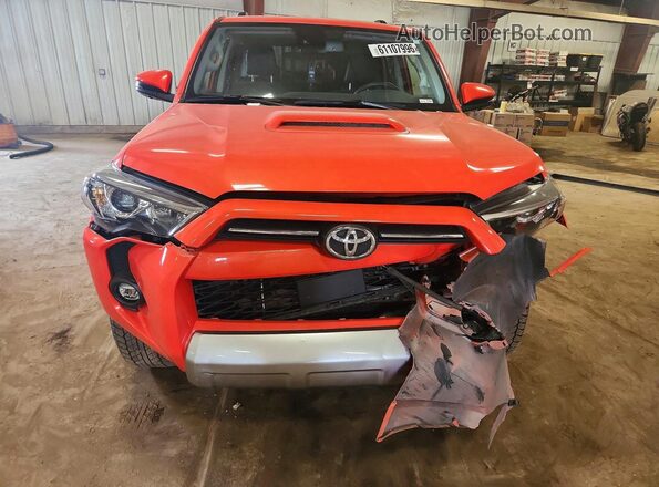JTERU5JR4R6244827 2024 TOYOTA 4RUNNER Оранжевый Вид спереди