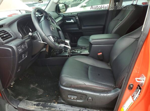 JTERU5JR4R6271431 2024 TOYOTA 4RUNNER Orange წინა სალონის ხედი