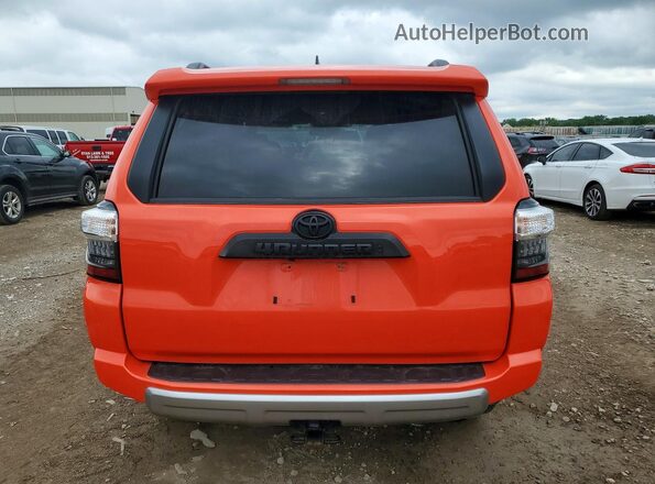 JTERU5JR4R6271431 2024 TOYOTA 4RUNNER Orange უკანა ხედი