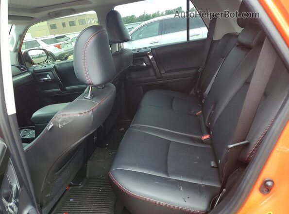 JTERU5JR4R6271431 2024 TOYOTA 4RUNNER Orange უკანა სავარძლების ხედი