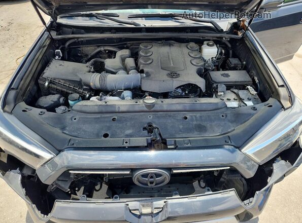 JTERU5JR4R6288567 2024 TOYOTA 4RUNNER Black Widok komory silnika