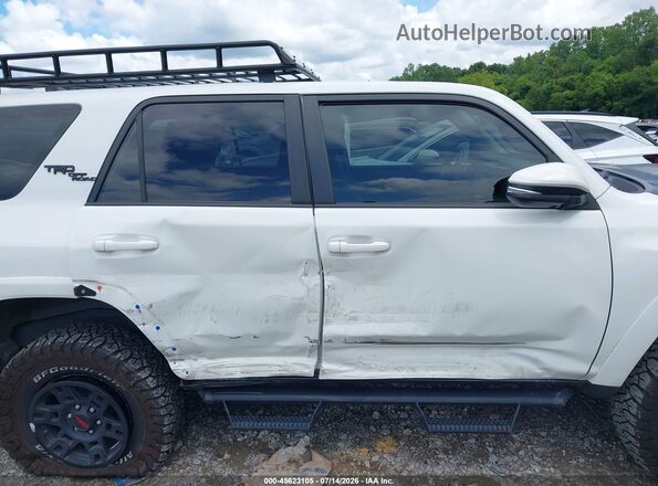 JTERU5JR7M5851710 2021 TOYOTA 4RUNNER White Widok z przodu