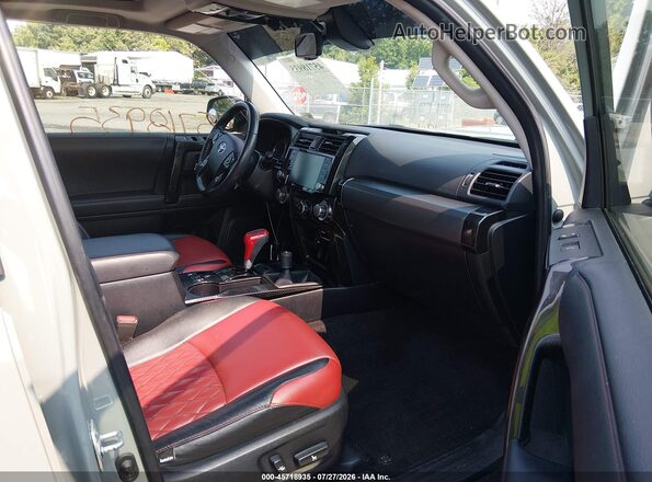 JTERU5JR8P6205168 2023 TOYOTA 4RUNNER Gray წინა სალონის ხედი