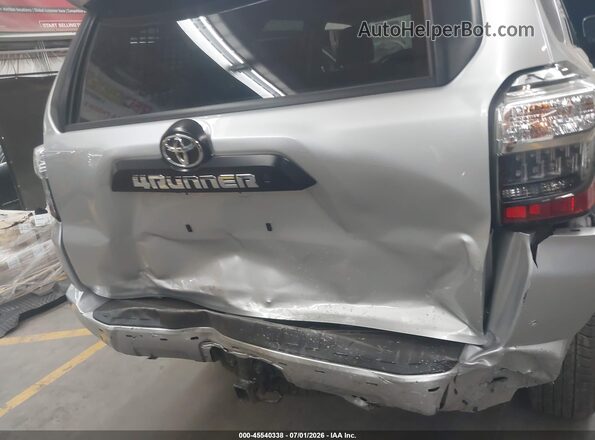 JTERU5JR8R6257094 2024 TOYOTA 4RUNNER Gray წინა ხედი