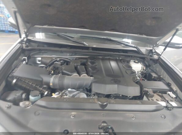 JTERU5JR8R6257094 2024 TOYOTA 4RUNNER Gray უკანა ხედი