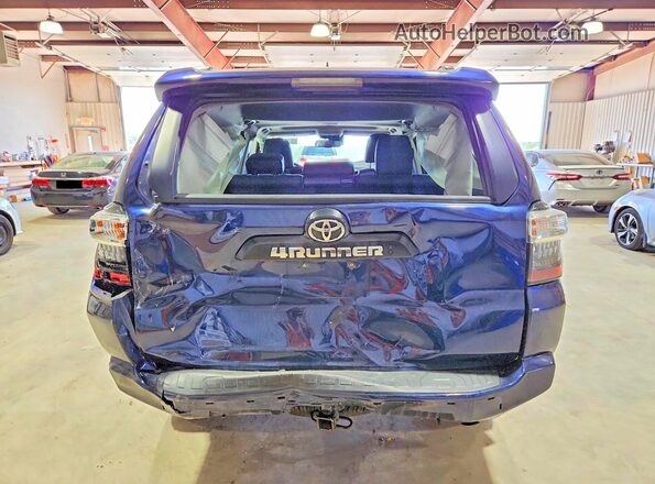 JTERU5JR8R6263512 2024 TOYOTA 4RUNNER Blue Widok z tyłu