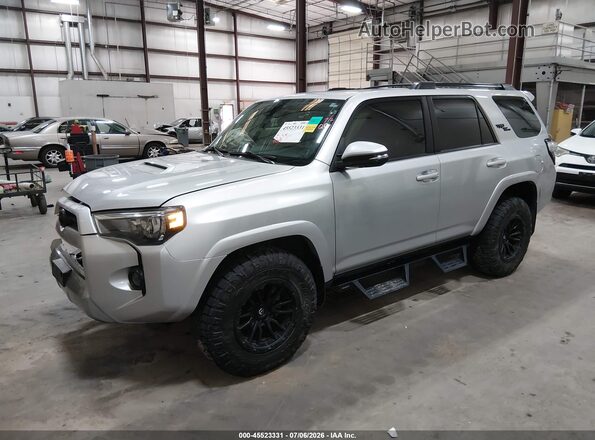 JTERU5JR9P6101367 2023 TOYOTA 4RUNNER Silver Przód lewy