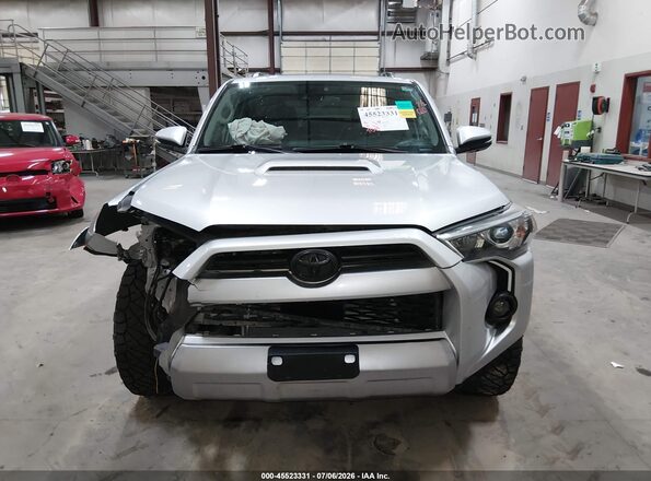 JTERU5JR9P6101367 2023 TOYOTA 4RUNNER Silver Widok zestawu wskaźników