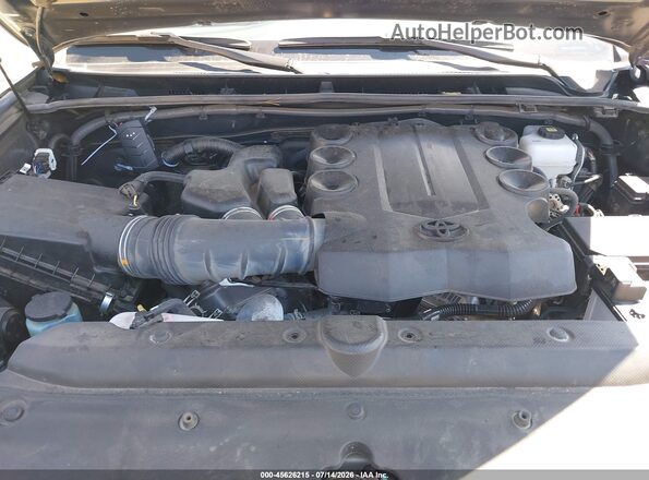 JTERU5JR9R6264720 2024 TOYOTA 4RUNNER Gray Вид ззаду