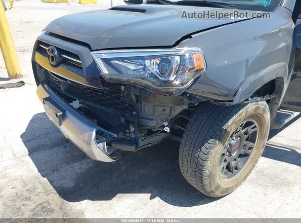 JTERU5JR9R6264720 2024 TOYOTA 4RUNNER Gray Вид спереду