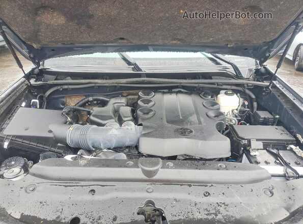 JTERU5JR9R6306335 2024 TOYOTA 4RUNNER Gray Engine compartment view