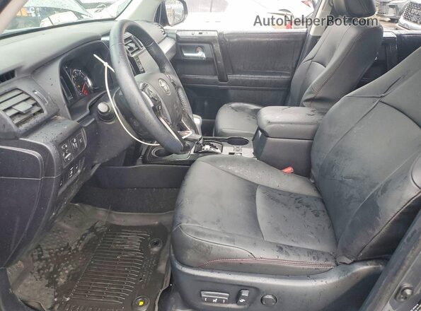 JTERU5JR9R6306335 2024 TOYOTA 4RUNNER Gray Front interior view