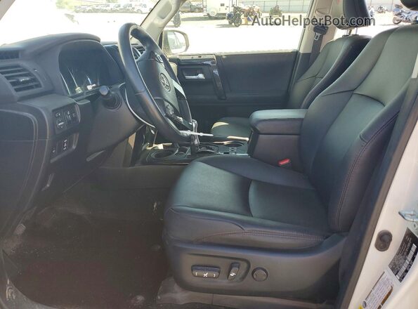 JTERU5JRXM5896754 2021 TOYOTA 4RUNNER White წინა სალონის ხედი
