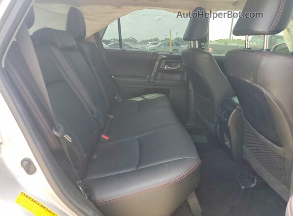 JTERU5JRXM5952840 2021 TOYOTA 4RUNNER Silver Rear interior view