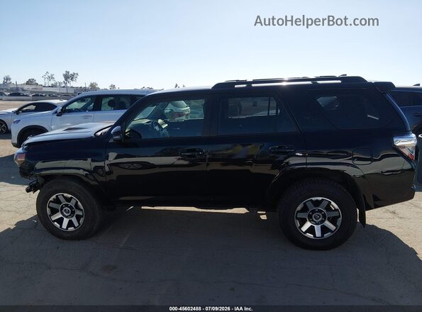 JTERU5JRXP6146737 2023 TOYOTA 4RUNNER Black Widok wnętrza 360 stopni