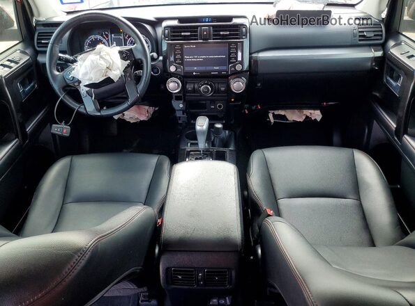 JTERU5JRXP6149508 2023 TOYOTA 4RUNNER Красный Вид панели приборов
