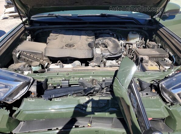 JTESU5JR2N5975578 2022 TOYOTA 4RUNNER Green Vista del compartimento del motor