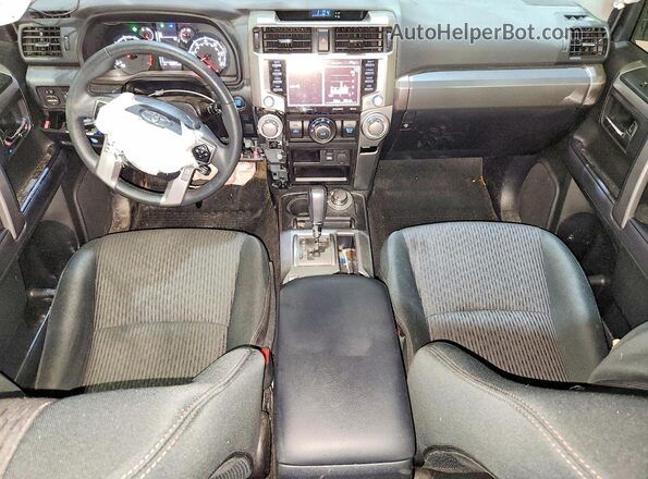 JTETU5JR4N6031067 2022 TOYOTA 4RUNNER Green Vista del salpicadero