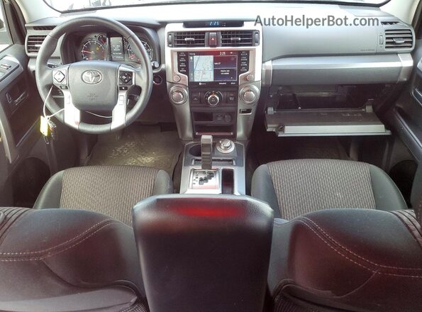 JTETU5JR9N6069233 2022 TOYOTA 4RUNNER Green Вид панелі приладів
