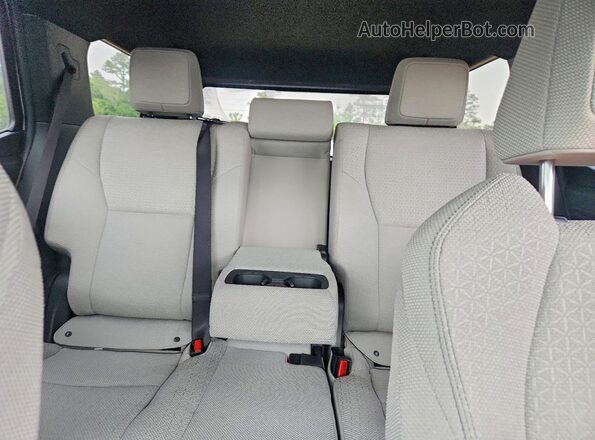 JTEVA5AR2S5005666 2025 TOYOTA 4RUNNER Белый Вид задних сидений