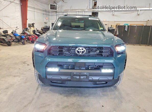 JTEVA5BR7T5113636 2026 TOYOTA 4RUNNER Teal Front view