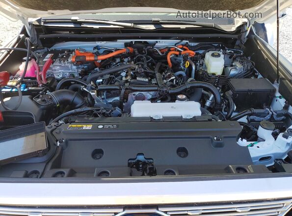 JTEVB5BR1T5028689 2026 TOYOTA 4RUNNER White Engine compartment view