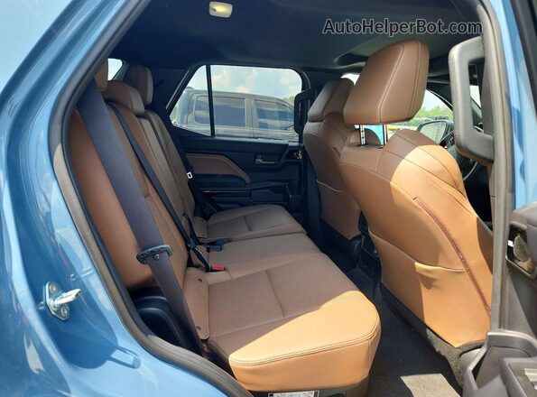 JTEVB5BR4S5020875 2025 TOYOTA 4RUNNER Blue უკანა სალონის ხედი