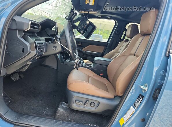 JTEVB5BR4S5020875 2025 TOYOTA 4RUNNER Blue წინა სალონის ხედი