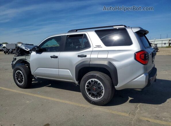 JTEVB5BR7T5032214 2026 TOYOTA 4RUNNER Silver Задня ліва чверть