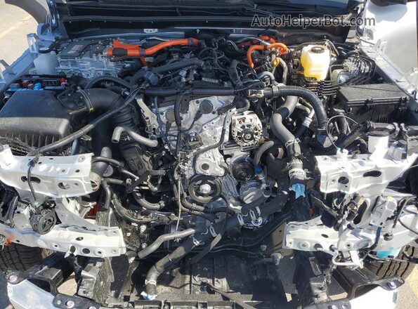 JTEVB5BR7T5032214 2026 TOYOTA 4RUNNER Silver Вид підкапотного простору