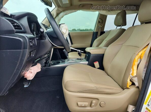 JTEZU5JR1K5200599 2019 TOYOTA 4RUNNER White Widok wnętrza z przodu