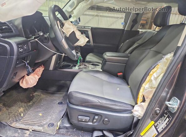 JTEZU5JR3H5155593 2017 TOYOTA 4RUNNER Charcoal Widok wnętrza z przodu