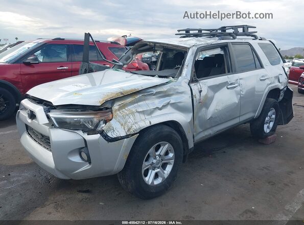JTEZU5JR6L5222017 2020 TOYOTA 4RUNNER Серебряный Передняя левая четверть