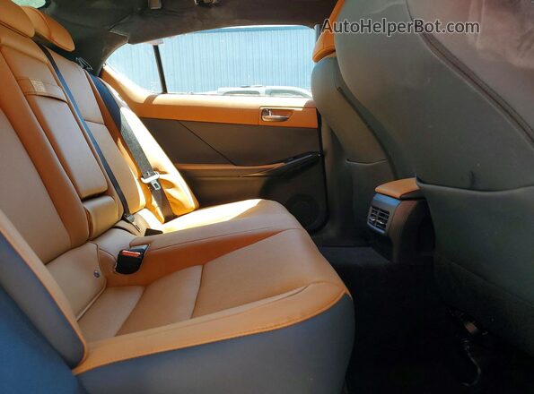 JTHB81F20S5054712 2025 LEXUS IS White Widok tylnych siedzeń