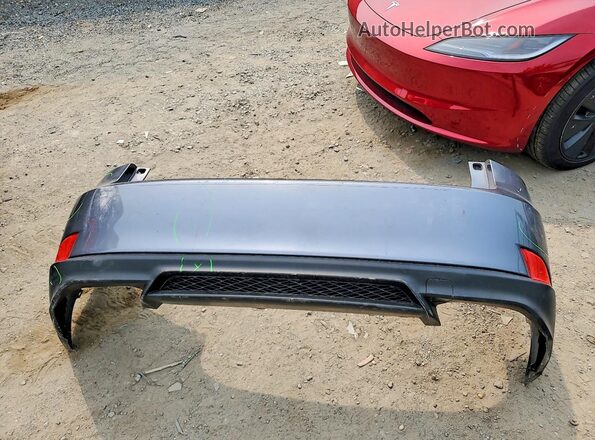 JTHBA1D23J5071803 2018 LEXUS IS Gray Widok komory silnika