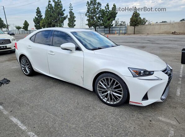 JTHBA1D24H5054048 2017 LEXUS IS Белый Передняя правая четверть
