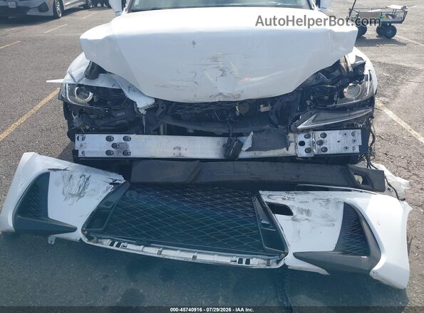 JTHBA1D26J5067308 2018 LEXUS IS 300 Белый Вид спереди