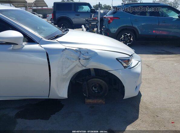 JTHBA1D28K5092504 2019 LEXUS IS 300 White Вид спереду