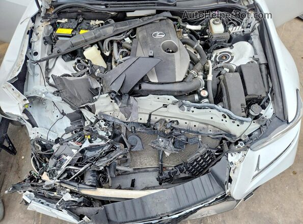 JTHBA1D28K5099954 2019 LEXUS IS White Вид задньої частини салону