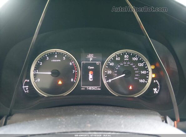JTHBA1D2XG5009033 2016 LEXUS IS 200T Black Widok tylnych siedzeń