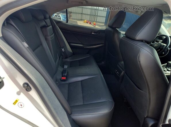 JTHBA1D2XG5018590 2016 LEXUS IS White Հետևի նստատեղերի տեսք