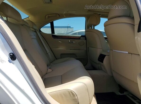 JTHBL5EF0G5140457 2016 LEXUS LS White Vista de los asientos traseros