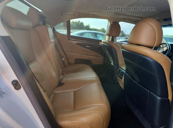 JTHBL5EF9G5140800 2016 LEXUS LS White Հետևի նստատեղերի տեսք